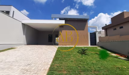 Linda casa térrea em Condomínio fechado