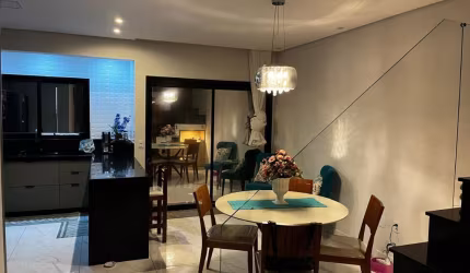 Casa no Portal dos Ipês.