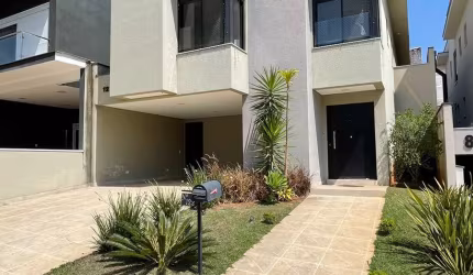 Casa a venda no condomínio new Ville