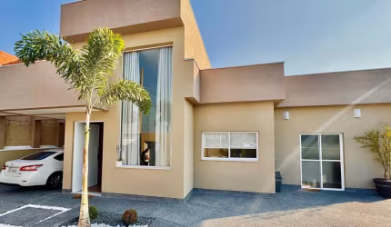 LINDA Á CASA À VENDA