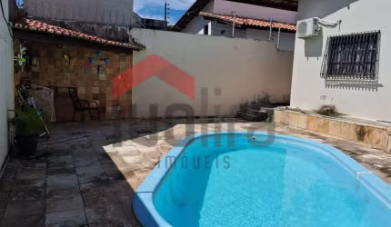Casa à venda no Vinhais, São Luís  por R$ 470.000