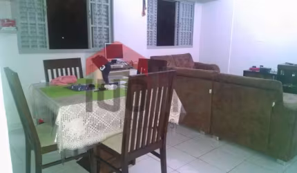 Apartamento com 2 quartos à venda no Bequimão, São Luís  por R$ 120.000