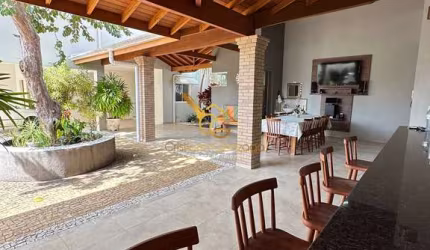 Casa à venda no bairro Saúde - Mogi Mirim/SP
