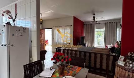 Casa à venda no bairro Jardim Centenário - Mogi Guaçu/SP