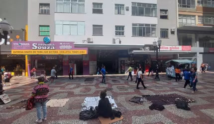 Excelente sala no Centro de Juiz de Fora