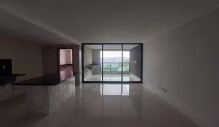 Excelente apartamento de 3 suites, um por andar no Cascatinha