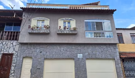 Casa com 5 quartos à venda, 437 m² por R$ 990.000,00 - Vila Ozanan - Juiz de Fora/MG
