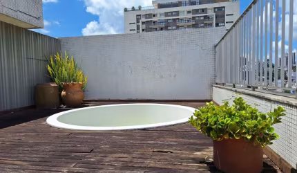 Cobertura 4 quartos com piscina