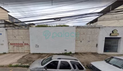 GALPÃO no Mariano Procópio para locação no valor R$ 10.000,00 mais taxas.