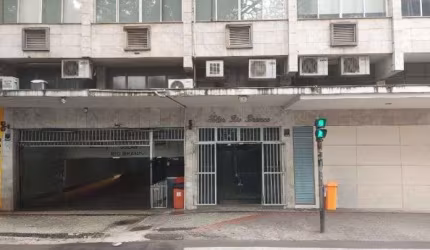 Excelente vaga de garagem no centro da cidade