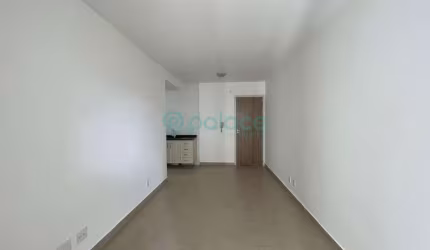 Apartamento com 2 quartos para locação no Eldorado, por R$ 700,00 mais taxas.