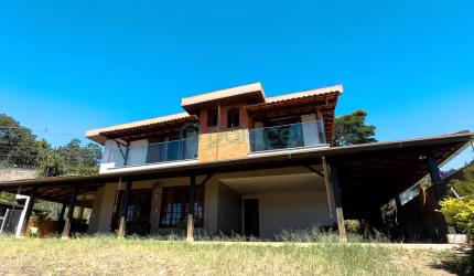 Linda casa com 5 quartos à venda no bairro Aeroporto por R$ 990.000,00