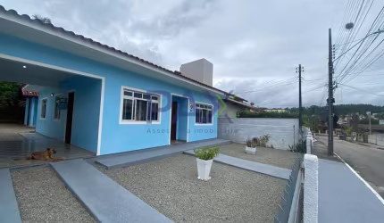 Casa com 4 quartos à venda na Rua Toscánia, 60, Pagani, Palhoça por R$ 890.000