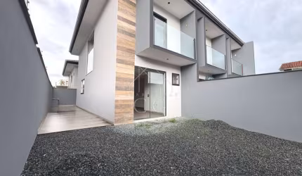 Casa com 2 quartos à venda na Rua Gérson Hofmann, Bom Retiro, Joinville por R$ 499.000