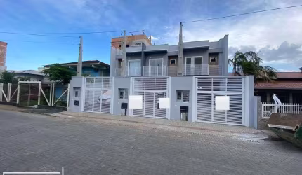 Lindo Sobrado a 200mts da praia em Balneario Piçarras.