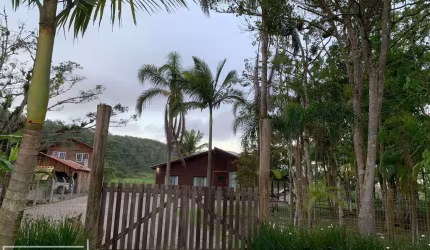 LINDO SITIO EM PENHA SC