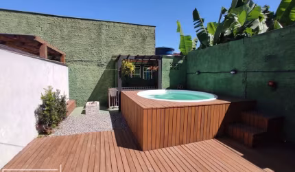 SOBRADO COM PISCINA E TODO MOBILIADO