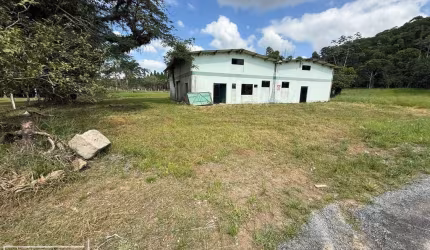 terreno no interior de balneário piçarras para galpão