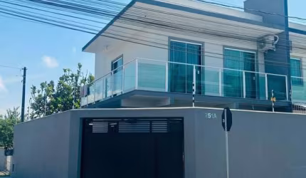 sobrado mobiliado próximo da praia em Balneário Piçarras SC