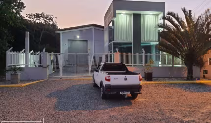GALPÃO EM PICARRAS