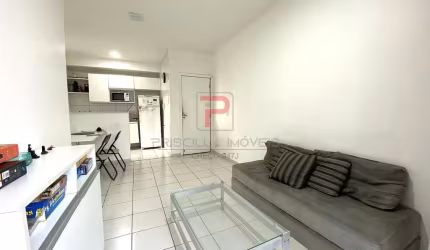 Apartamento EM CONDOMÍNIO CLUBE com 3 quartos no bairro da Torre