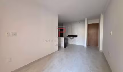 Apartamento em prédio de alto padrão em Manaíra, com área de lazer completa e localização estratégica