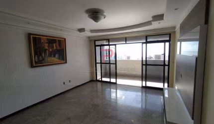 Apartamento PORTEIRA FECHADA A 500m do mar SUPER AMPLO