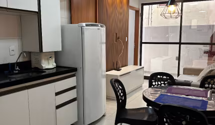 Apartamento mobiliado 2 quartos elevador e lazer