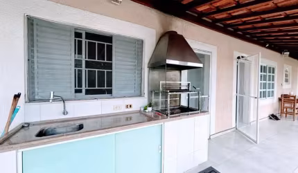 Casa à venda no Indaiá - Caraguatatuba - SP