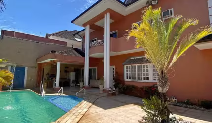 VENDO LINDÍSSIMA CASA EM CONDOMÍNIO FECHADO COM SERVIÇO DE PORTARIA 24H EM VARGEM PEQUENA
