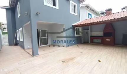 SOBRADO EM CONDOMINIO COM 3 DORMITÓRIOS SENDO 01 SUITE - COTIA
