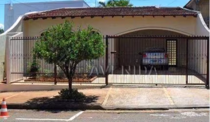Casa com 3 quartos à venda na Engenheiro Omar Rupp, --, Jardim Londrilar, Londrina por R$ 850.000