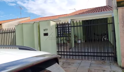 Casa com 3 quartos à venda na Avenida José Ventura Pinto, --, Califórnia, Londrina por R$ 650.000