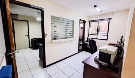 Sala comercial com 1 sala à venda na Rua Senador Souza Naves, --, Centro, Londrina por R$ 250.000