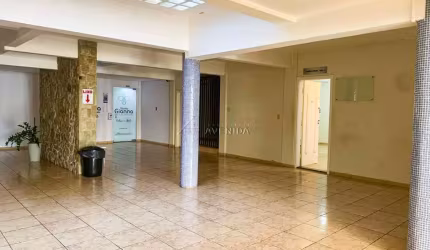 Sala comercial com 3 salas para alugar na Rua Senador Souza Naves, --, Centro, Londrina por R$ 3.000