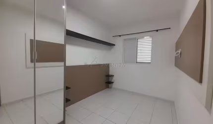 Apartamento com 3 quartos para alugar na Rua Paes Leme, --, Jardim América, Londrina por R$ 1.850