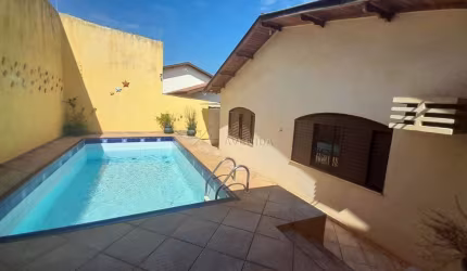 Casa com 3 quartos para alugar na Rua Cabo Frio, --, Jardim Alvorada, Londrina por R$ 3.800