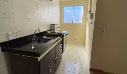 Apartamento com 3 quartos para alugar na Rua Luiz Vieira Sagrilo, --, Jardim São Paulo II, Londrina por R$ 1.100