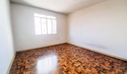 Apartamento com 2 quartos para alugar na Avenida Paraná, --, Centro, Londrina por R$ 1.300