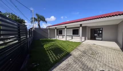 Residência totalmente reformada, excelente padrão de qualidade , ambientes amplos e agradáveis.