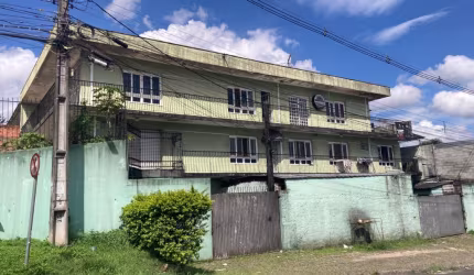 Sobrado e sala comercial