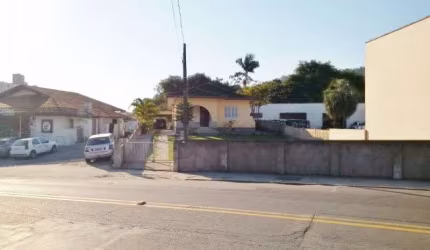 Casa com 3 quartos à venda na Rua General Osório, 2934, Água Verde, Blumenau, 203 m2 por R$ 1.500.000