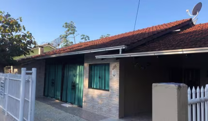 Casa com 2 quartos à venda na Goias, 495, Armação, Penha, 120 m2 por R$ 499.000