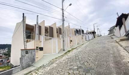 Casa com 2 quartos à venda na Rua General Ferenheidt, Tribess, Blumenau, 87 m2 por R$ 350.000