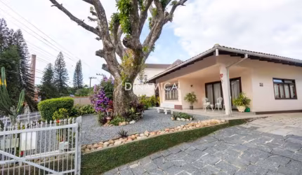 Casa com 5 quartos à venda na Francisco Correia, 140, Testo Salto, Blumenau, 400 m2 por R$ 2.000.000
