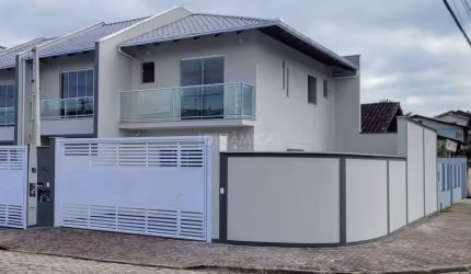 Casa com 2 quartos à venda na Professor João Mosimann, lote75, Itoupava Norte, Blumenau, 97 m2 por R$ 570.000