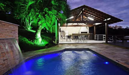 Casa comercial com 9 salas à venda na Rua Aurora, 57, Itoupava Norte, Blumenau, 750 m2 por R$ 3.900.000