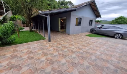 Casa com 3 quartos à venda na Rua Rosário, 262, Ponta Aguda, Blumenau, 170 m2 por R$ 550.000
