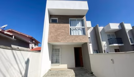 Casa com 3 quartos à venda na Rua Erich Knaesel, 42, Salto do Norte, Blumenau, 104 m2 por R$ 395.000