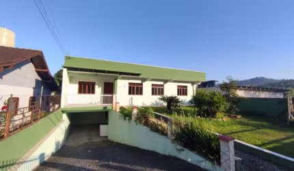 Casa com 4 quartos para alugar no Itoupavazinha, Blumenau , 100 m2 por R$ 2.400